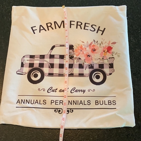 Pillow shams farmhouse decor matching set black and white gingham cut flowers - Picture 4 of 10